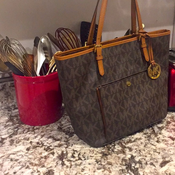 SOLD - Picture 1 of 8